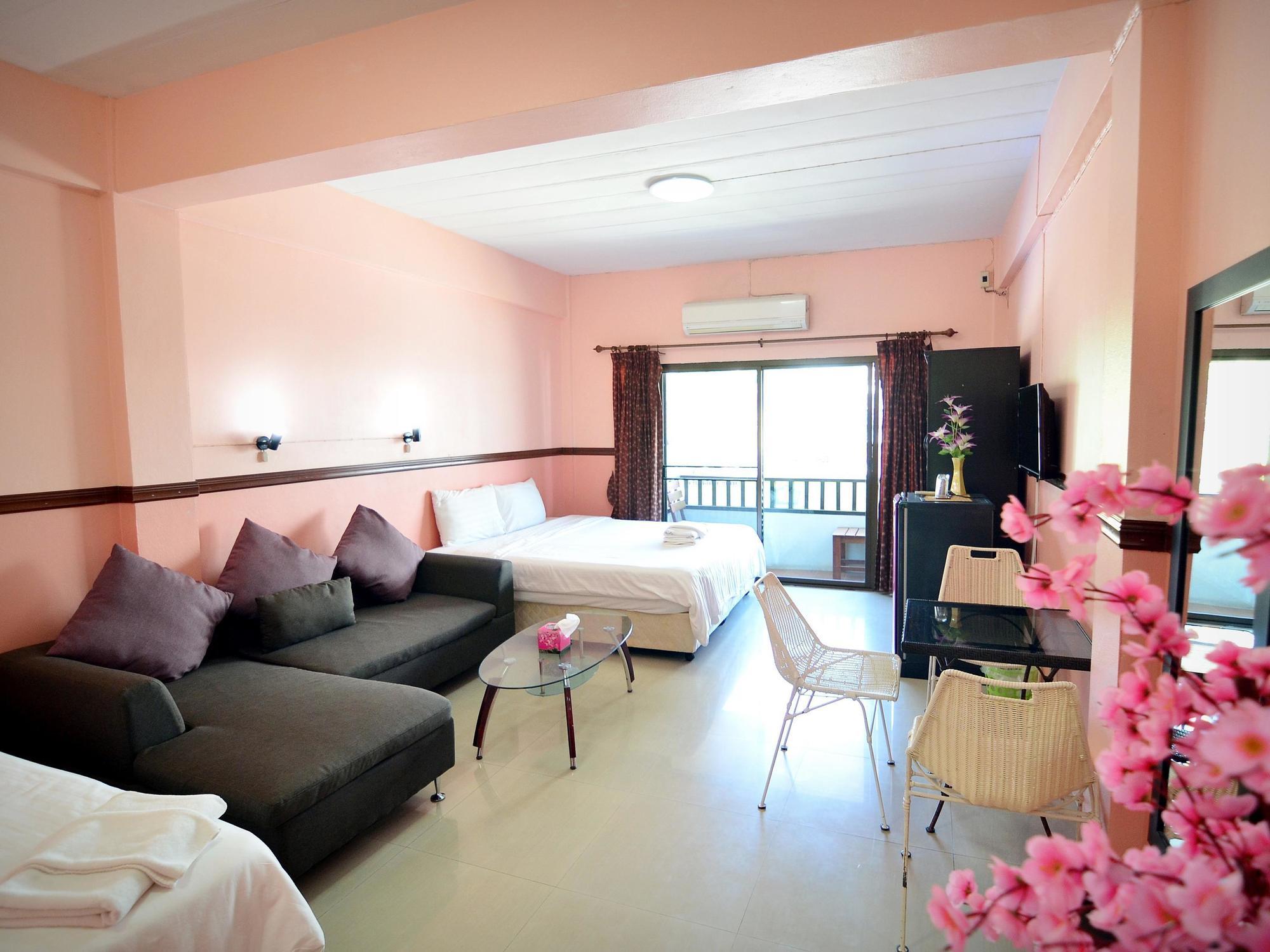 The Famous House - Jomtien Ξενοδοχείο Εξωτερικό φωτογραφία