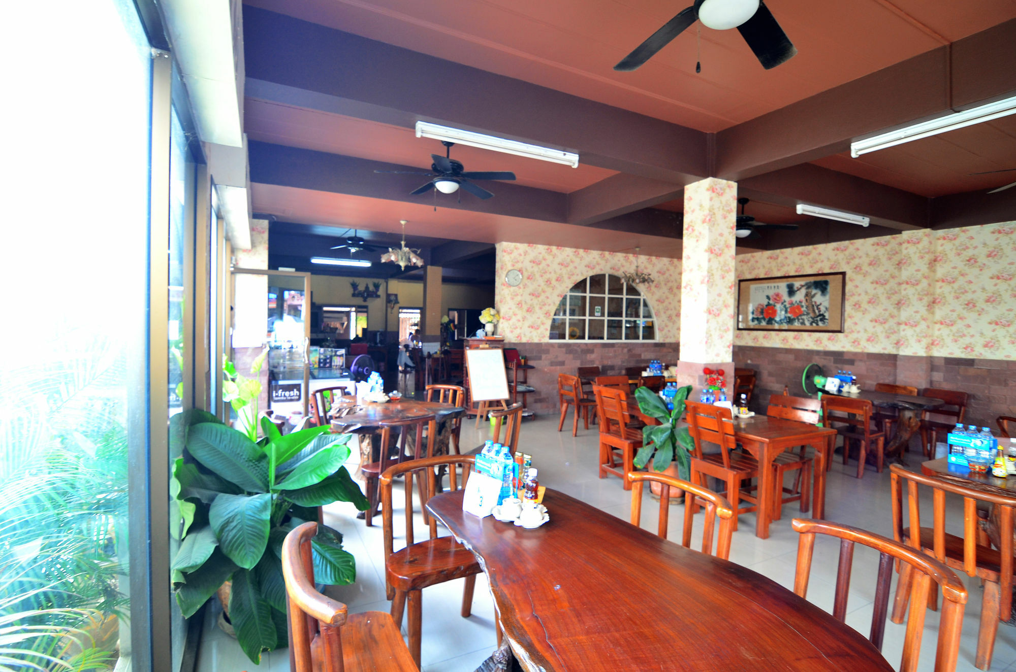 The Famous House - Jomtien Ξενοδοχείο Εξωτερικό φωτογραφία