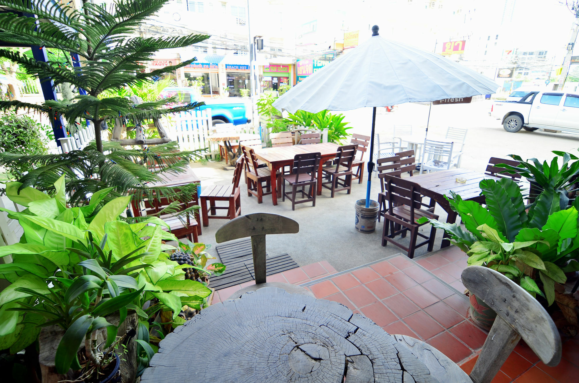 The Famous House - Jomtien Ξενοδοχείο Εξωτερικό φωτογραφία