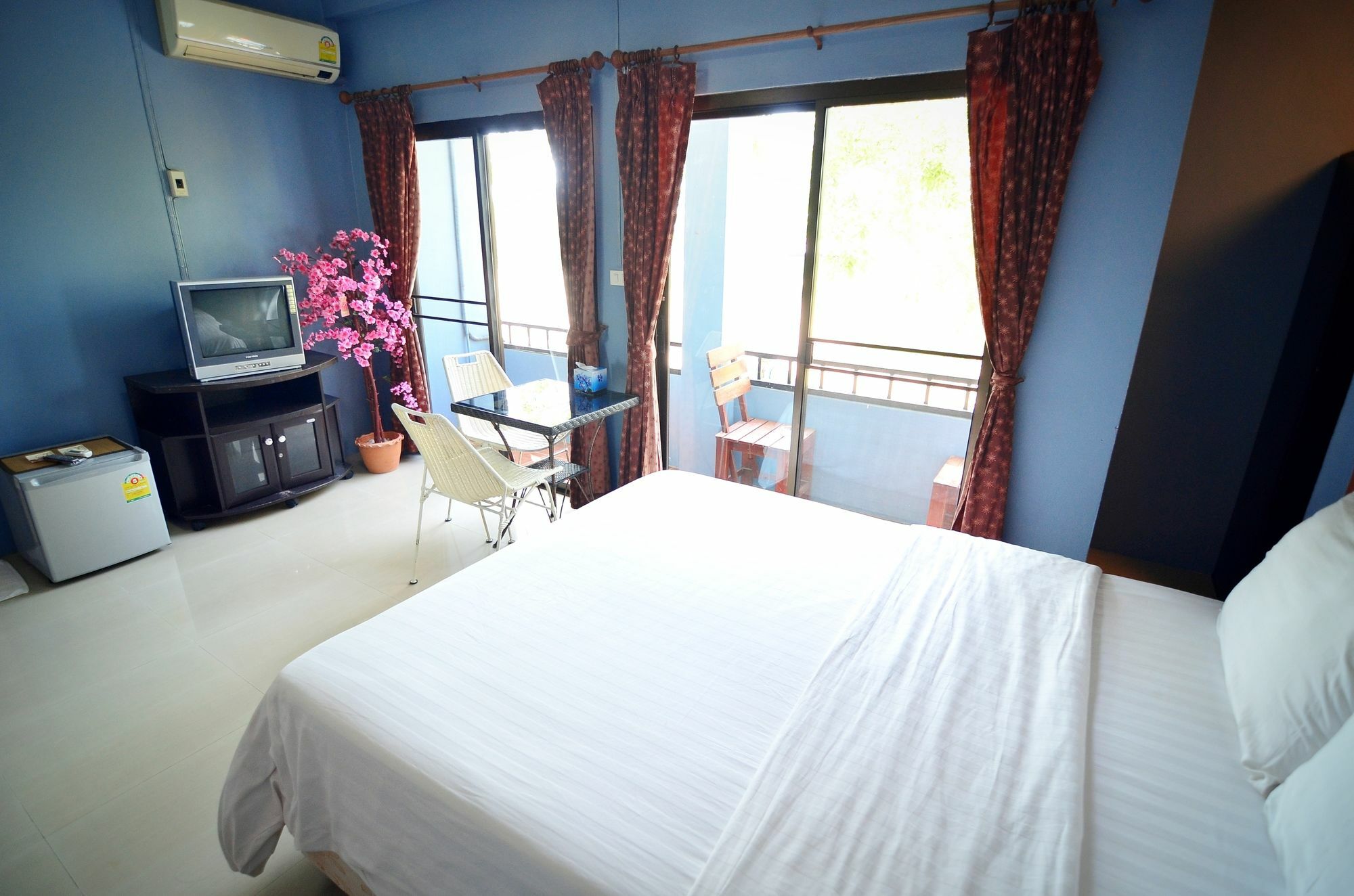 The Famous House - Jomtien Ξενοδοχείο Εξωτερικό φωτογραφία
