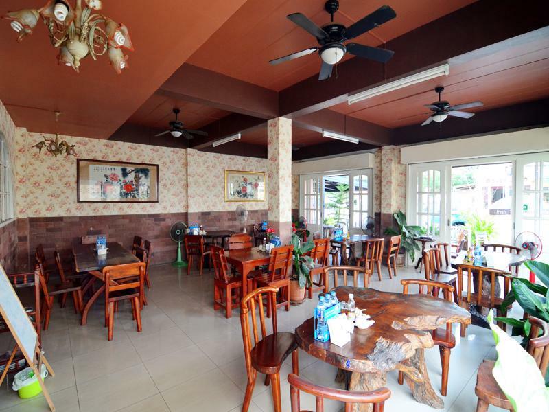 The Famous House - Jomtien Ξενοδοχείο Εξωτερικό φωτογραφία