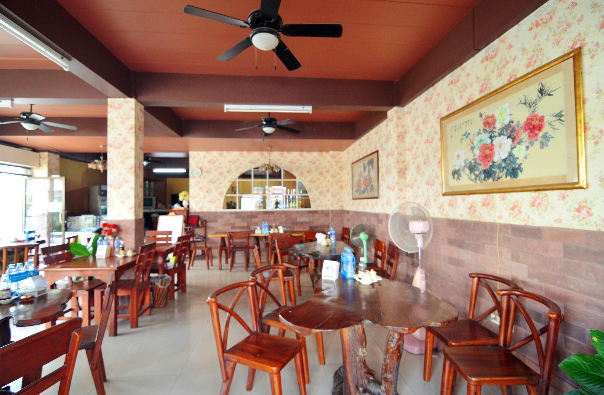 The Famous House - Jomtien Ξενοδοχείο Εξωτερικό φωτογραφία