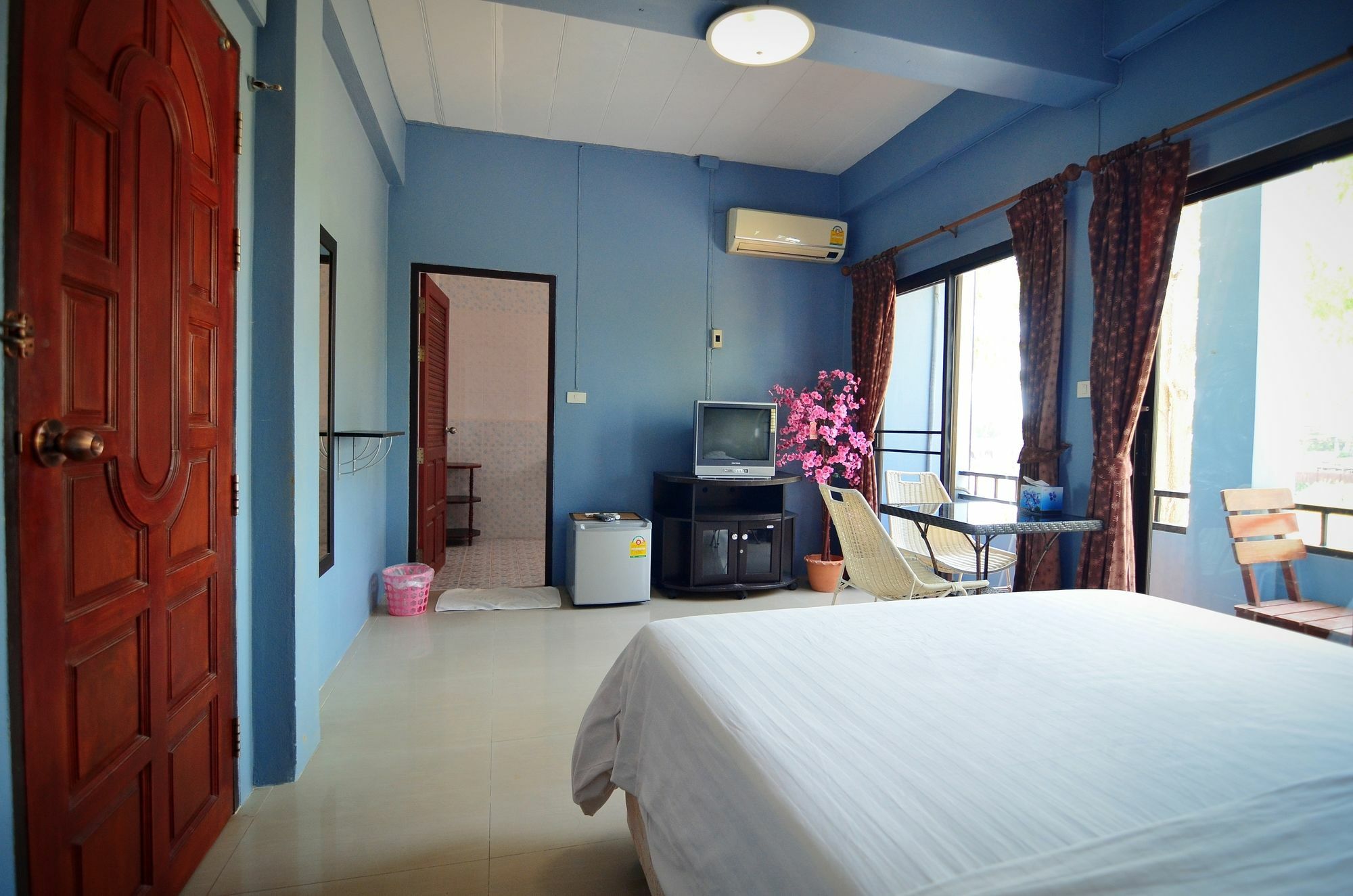 The Famous House - Jomtien Ξενοδοχείο Εξωτερικό φωτογραφία